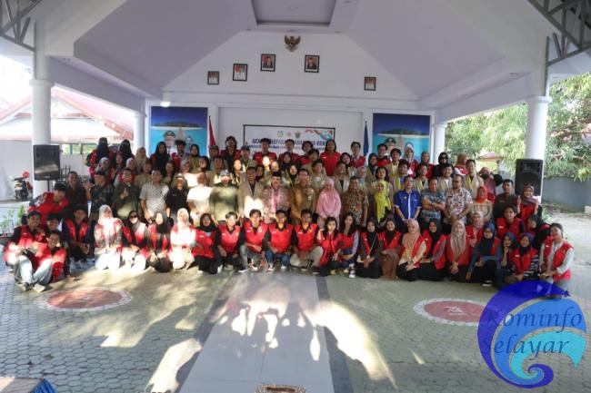 Pemkab Selayar Lepas Mahasiswa KKN dari UGM dan Unhas kembali ke Kampus