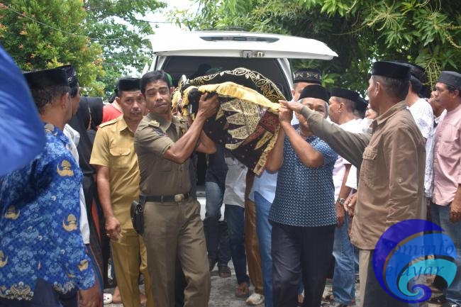 Jenazah Almarhum Mantan Wabup Dr. Zainuddin Tiba di Rumah Duka di Kepulauan Selayar