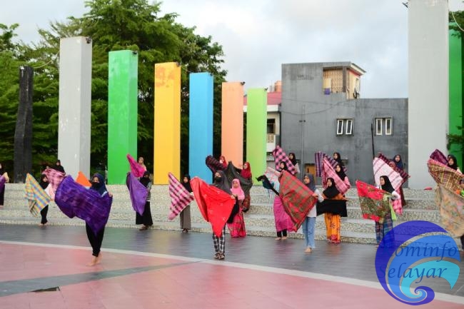 Tarian Massal Meriahkan Grand Opening Festival Takabonerate, Kadisparbud Optimistis Tampilkan yang Terbaik