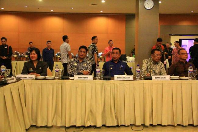 Wakil Bupati Kep. Selayar Hadiri RUPS 2017 PT. Bank Sulselbar