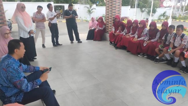 Bupati Selayar Sambut Hangat Kunjungan Siswa UPT SDI Benteng Nomor 62 