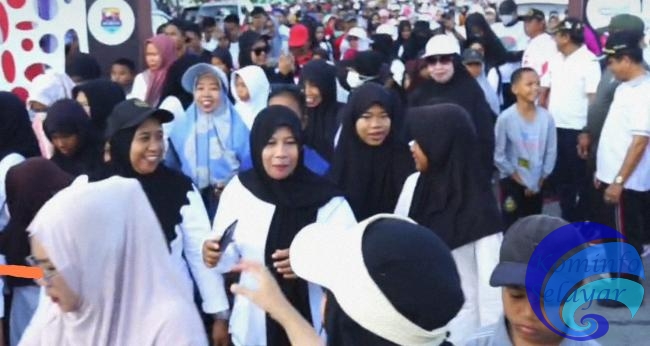 Antusias Masyarakat Ramaikan Jalan Sehat Hari Jadi Ke-355 Sulsel di Kepulauan Selayar