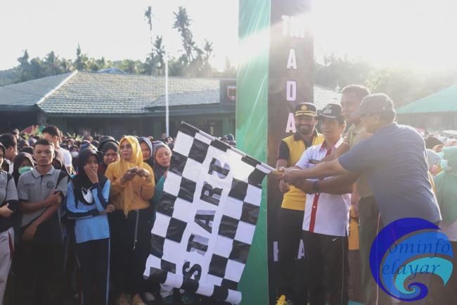 Meriahkan HUT TNI ke-77, Wabup Selayar Lepas Ribuan Peserta Gerak Santai