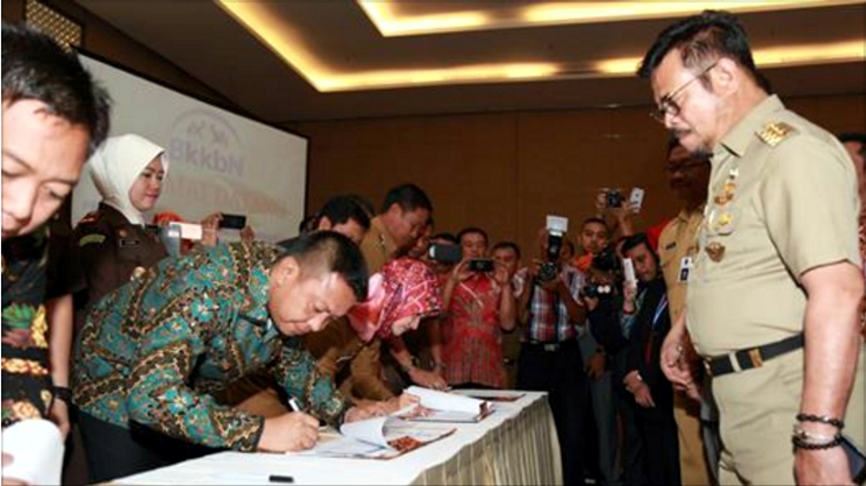 Bupati Kepulauan Selayar Tandatangani Berita Acara Serah Terima Pegawai PKB dan PLKB