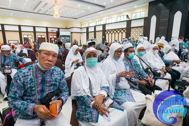Kembali dari Tanah Suci, Jemaah Haji Selayar Tiba di Asrama Haji Sudiang Makassar