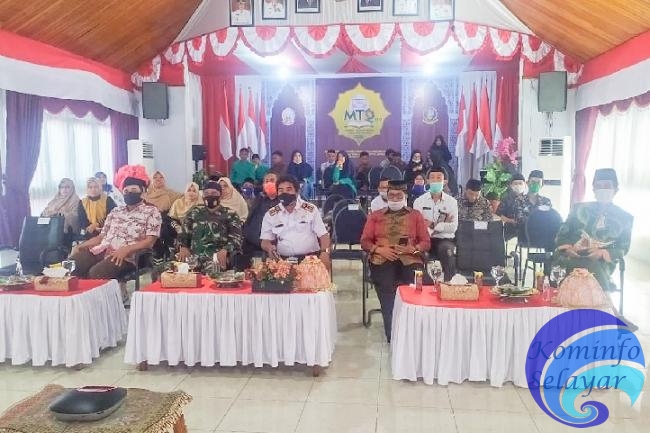 Selayar Wakili Sulsel di MTQ Nasional Pada Cabang Kaligrafi Dekorasi