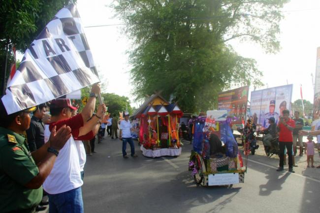 Meriahkan Hari Jadi ke-412 Selayar, Bupati Lepas Peserta Lomba Becak Hias