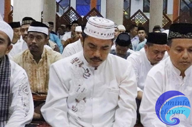 Asisten Ekbangkes Selayar Pimpin Shalat Gerhana di Masjid Agung Al-Umaraini