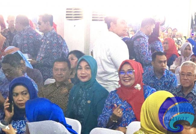 Bupati Basli Ali Bersama Ketua TP PKK Hadiri Puncak Peringatan Harganas 2024 di Semarang