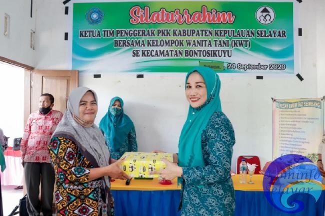 Ketua TP PKK Selayar Silaturrahim dengan KWT se-Kecamatan Bontosikuyu