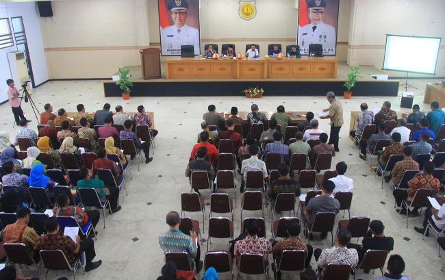 Basli Ali :  Beri Tenggang Waktu 1 Bulan, Bila Tidak Diindahkan, Ternak Berkeliaran Tembak di Tempat