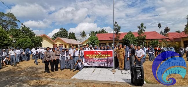 HUT Polwan Ke-71, Kasat Lantas Pimpin Polwan Goes to School di SMK 1 Selayar