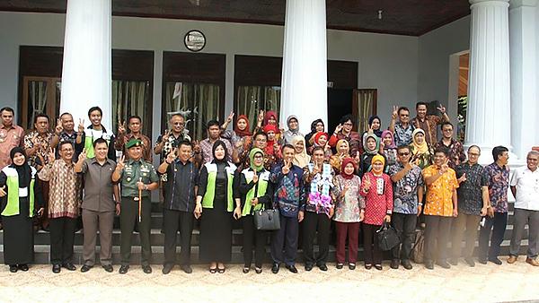 Tim Kabupaten Sehat Kabupaten Bandung Studi Banding ke Selayar