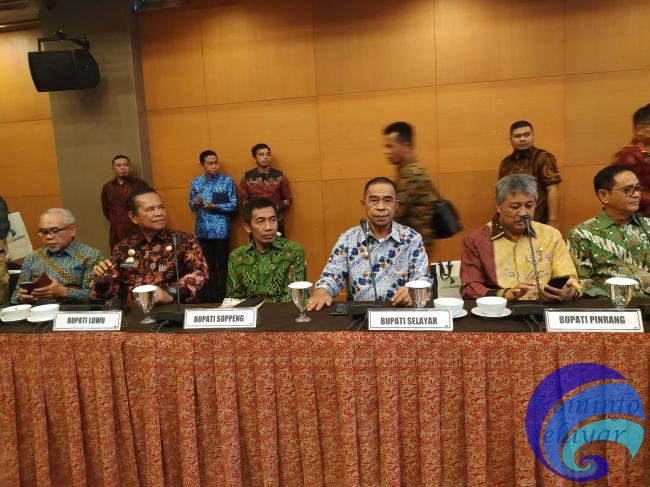 Wabup Selayar Hadiri RUPS LB PT. Bank Sulselbar, Ini Agendanya