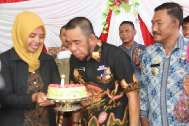 Detik-Detik Pencanangan Kampung KB, MC Wabup Tiba-Tiba Menghilang  