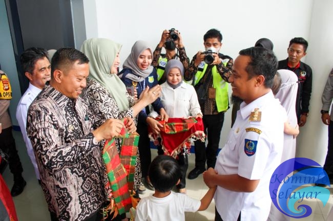 Bupati bersama Wabup Selayar Sambut Kedatangan Gubernur Sulsel Langsung dari Bandara Aroeppala