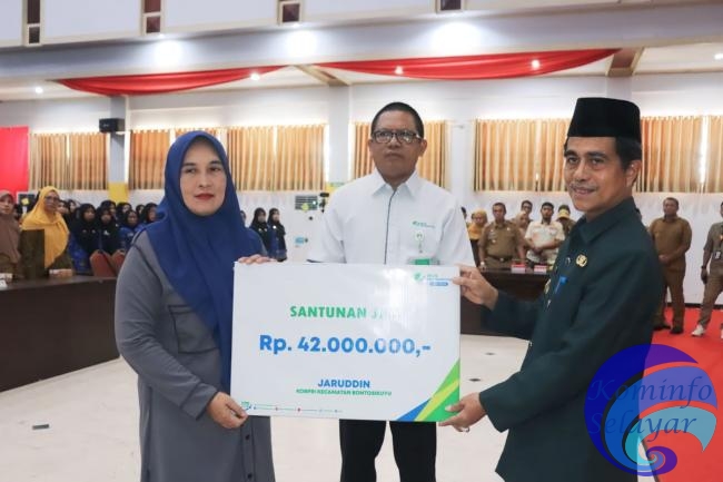 Wabup Selayar Serahkan Santunan JKM Kepada Ahli Waris Alm Jaruddin