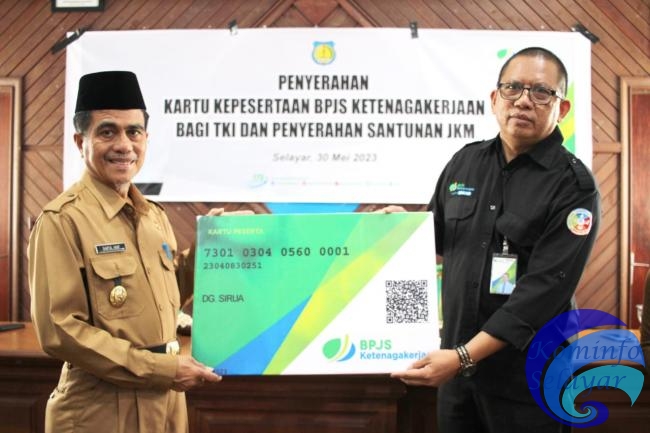 Kartu Kepesertaan BPJSTK Diserahkan ke Pemkab Selayar