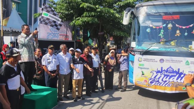 Wakil Bupati Selayar Lepas Keberangkatan Pemudik Gratis Tahun 2018 