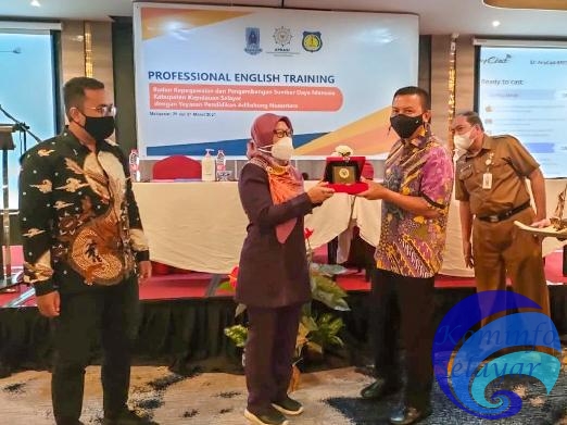 Resmi Dibuka Oleh Bupati Selayar, Profesional English Training Berlangsung Tiga Hari