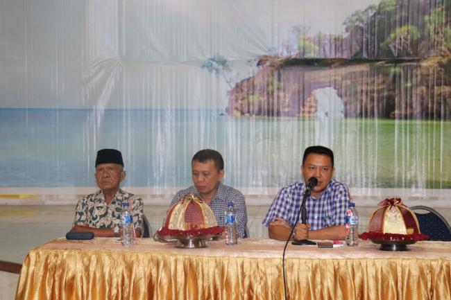 Bupati Undang Tokoh Dewan Adat, Bahas Rencana Pemberian Gelar Adat Kepada Pak JK dan SYL