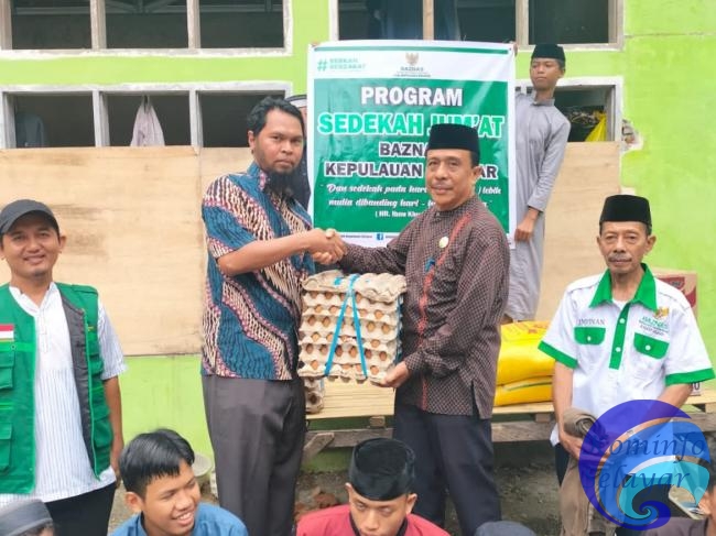 Baznas Selayar Salurkan Sedekah Jumat dari Para Donatur dan Dermawan