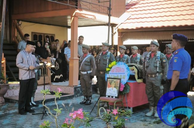 Bupati Basli Ali Pimpin Upacara Kedinasan Pelepasan Jenazah Almarhum Dr. Zainuddin 