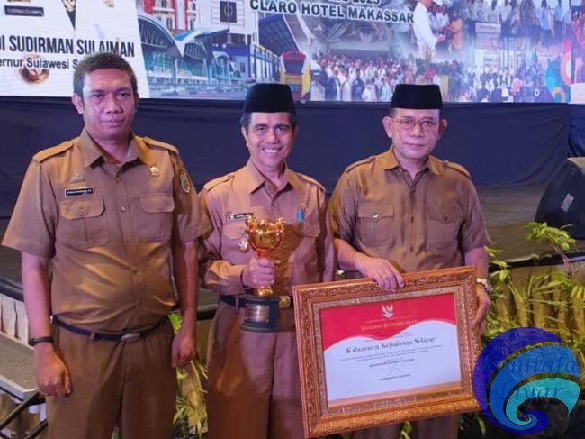 Wabup Saiful Arif Terima Piala Dan Piagam PPD Dari Gubernur Sulsel