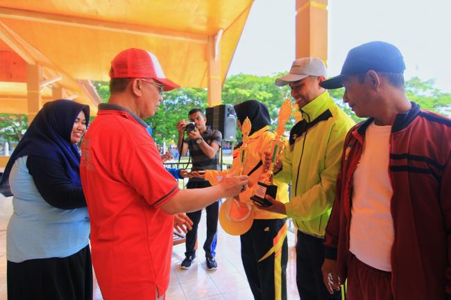 UPT TK SD Bontosikuyu Juarai Lomba Defile HUT Korpri 