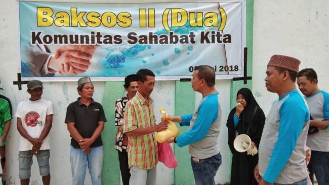 Komunitas Sahabat Kita Selayar Ngabuburit sambil Bagi Sembako
