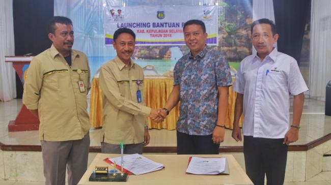 Bupati Selayar Launching Penyerahan Bantuan Pangan Untuk Masyarakat Miskin 