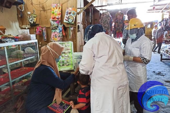 GTPP Covid-19 Selayar Rapid Test Massal Pedagang di Pasar Sentral Bonea, Empat Orang Reaktif