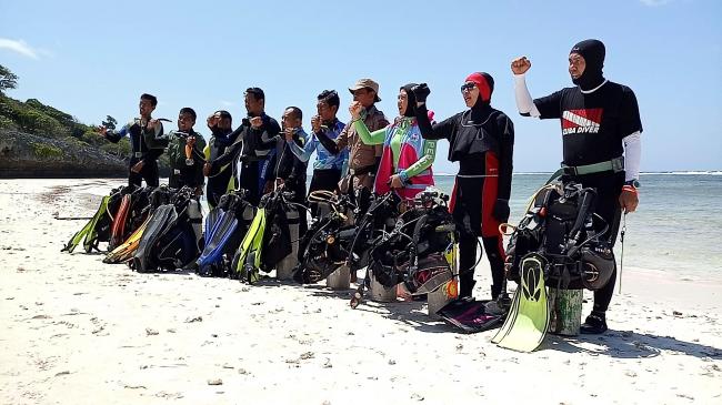 Aksi Gerakan Serentak Menghadap ke Laut di Kepulauan Selayar, Sulawesi Selatan