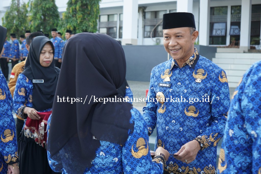 Bupati Kepulauan Selayar Serahkan SK kepada 126 CPNS dan PPPK Formasi Tahun 2024