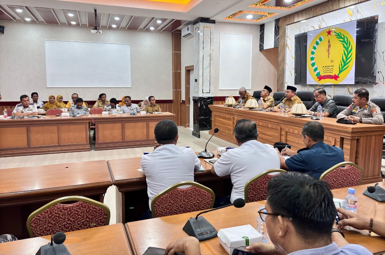 Pemkab Selayar Fasilitasi Solusi Bersama Atasi Kendala Pamanfaatan Pelabuhan Bagi Kapal Kayu