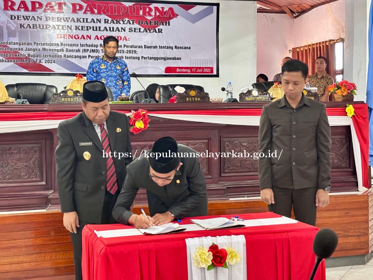 DPRD Selayar Setujui RPJMD 2025–2029 dan Pertanggungjawaban APBD 2024