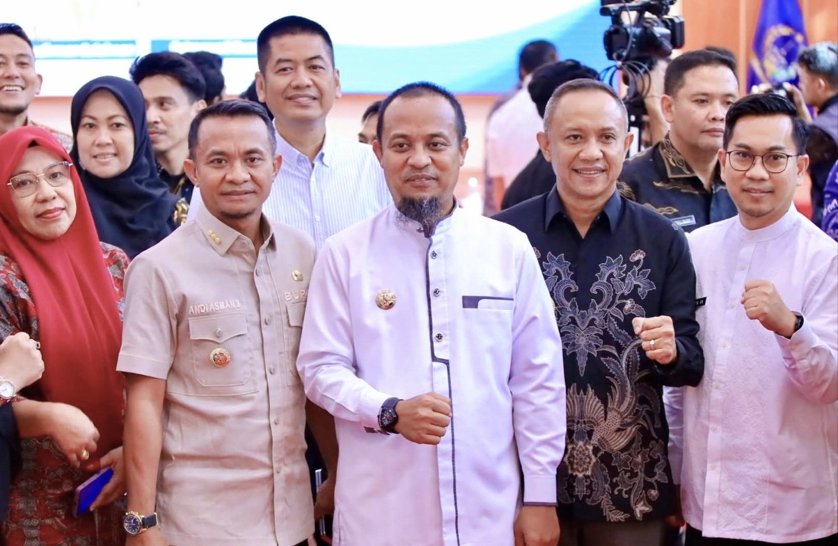 Optimalisasi PAD, Bupati Natsir Ali Hadiri Rakor di Rujab Gubernur Sulsel